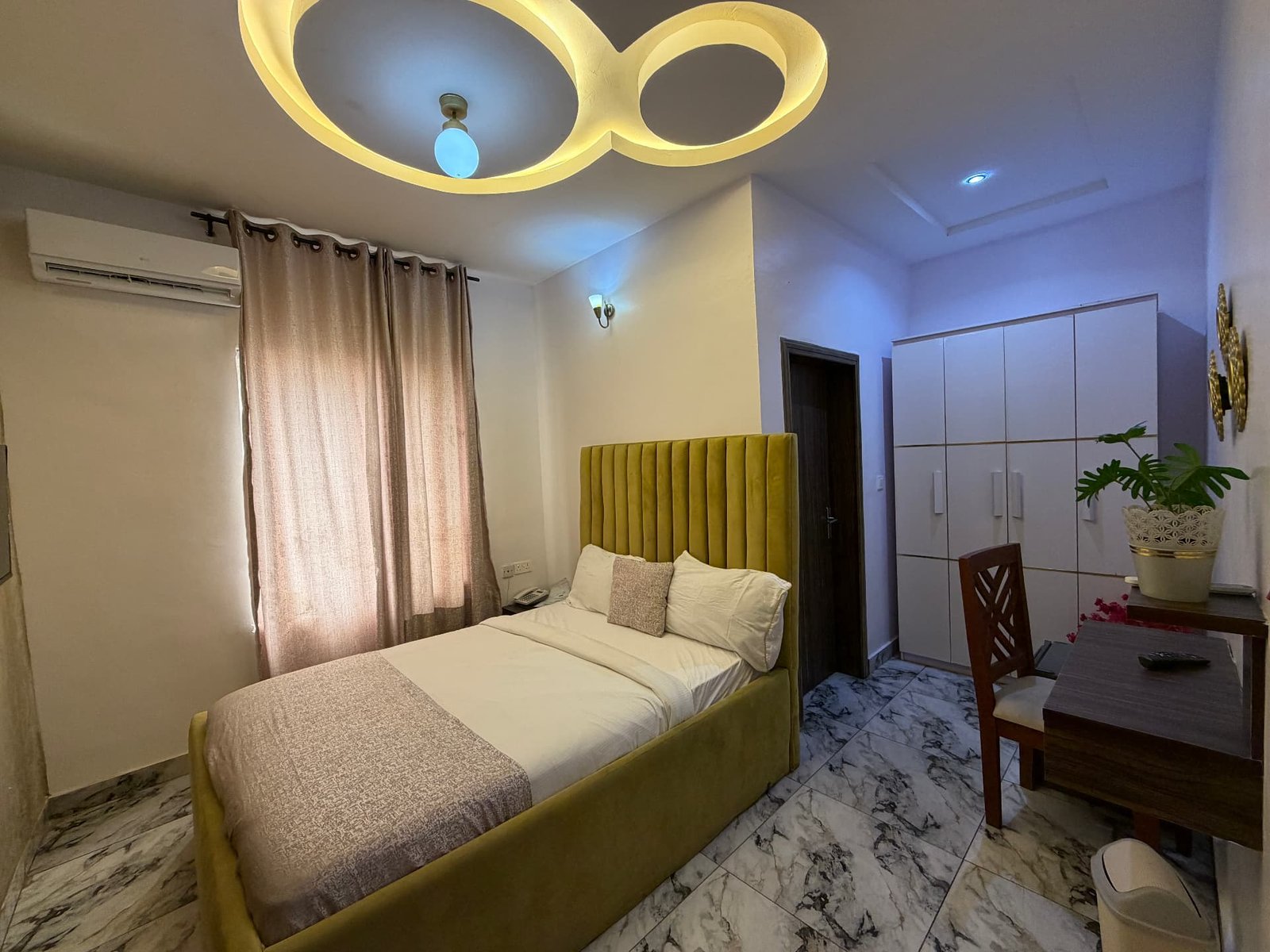 Standard Room interior